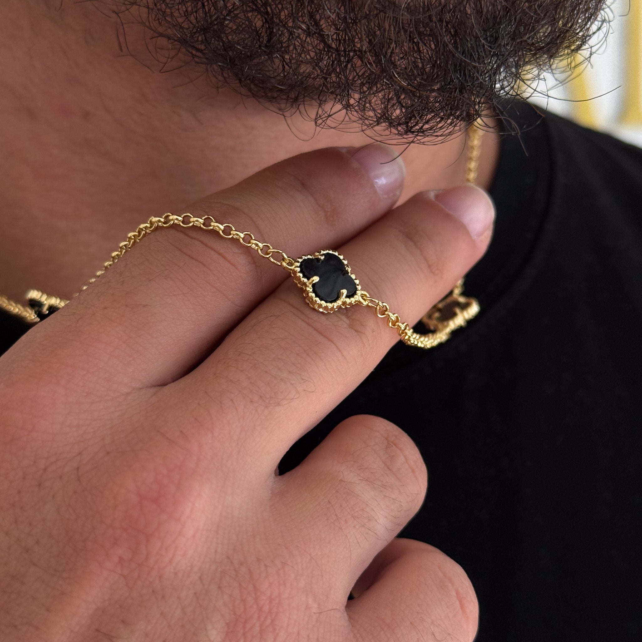 Kit Corrente e Pulseira Elo Português 2mm Trevo Ônix Banhado A Ouro 18k