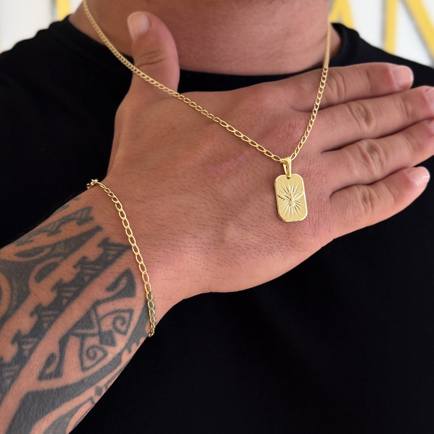 Colar Plaquinha Espírito Santo - Corrente e Pulseira Grumet Alongada Banhado A Ouro 18k