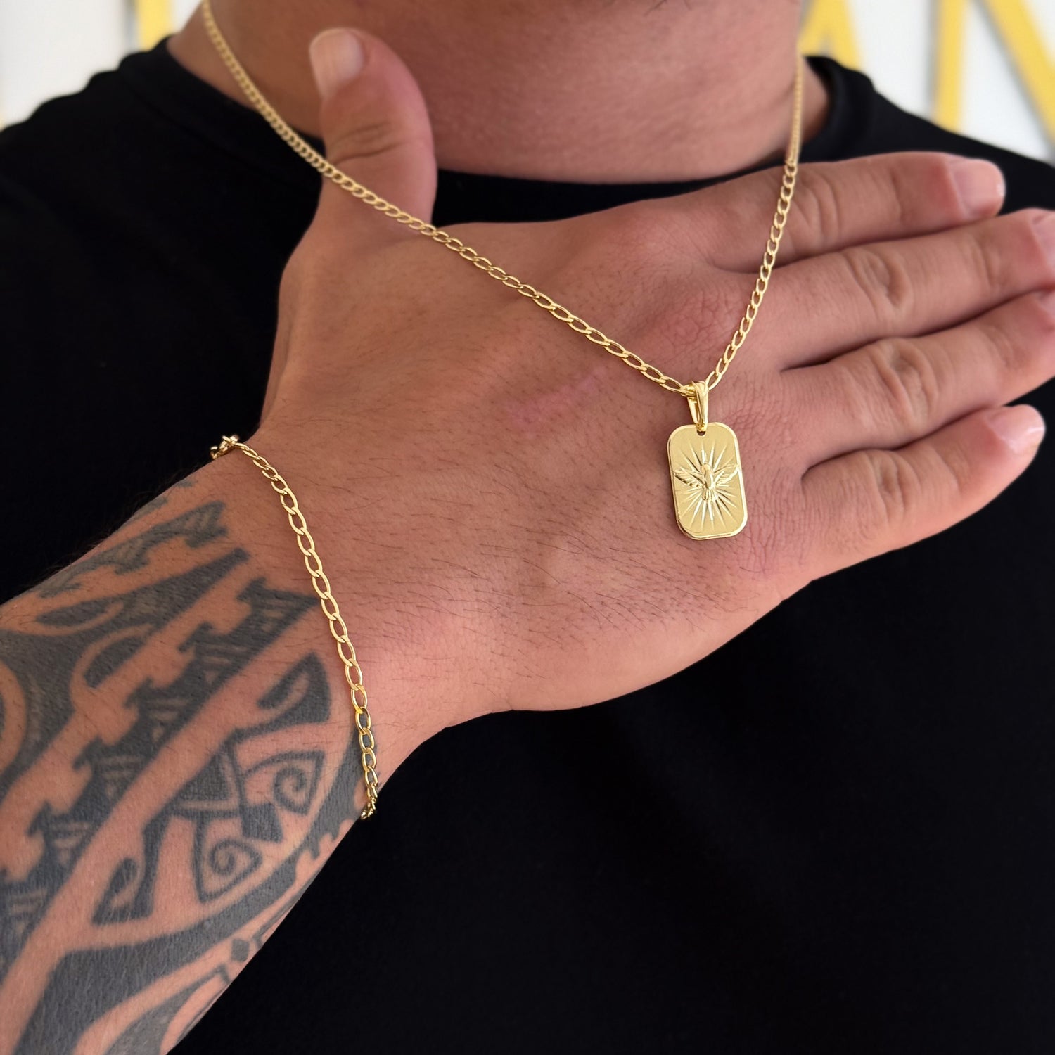 Colar Plaquinha Espírito Santo - Corrente e Pulseira Grumet Alongada Banhado A Ouro 18k