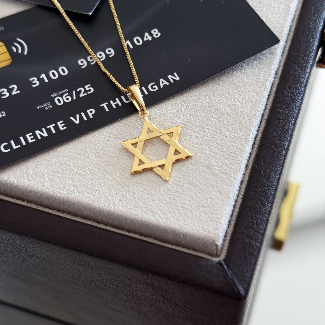 Pingente Estrela De Davi Vazado 1,5x1,5cm Banhado A Ouro 18k