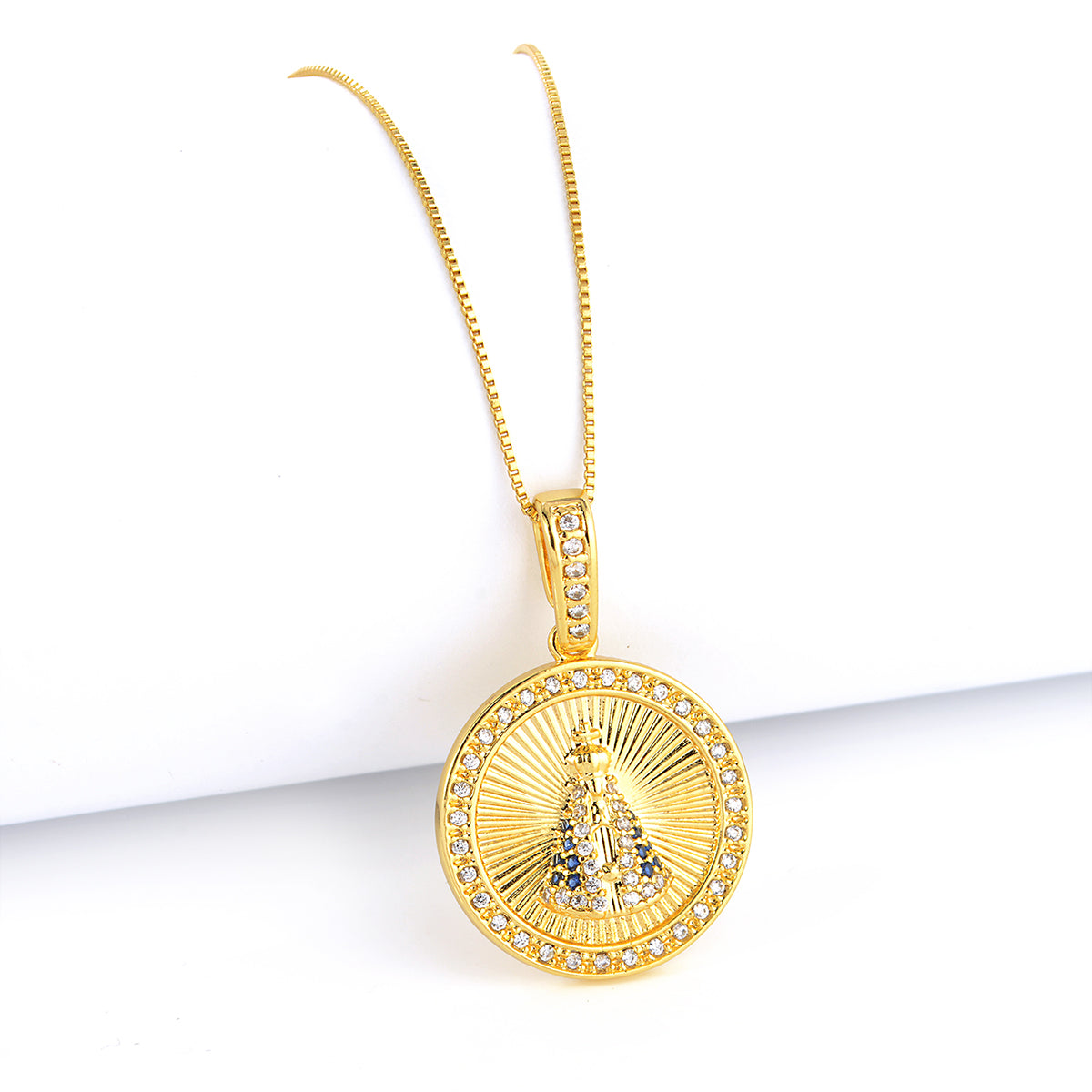 Pingente Medalha N. Sra. Aparecida Cravejado P 2,5x2,5cm Banhado A Ouro 18k