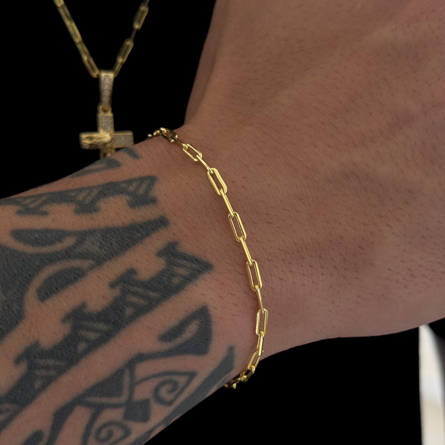 Colar Face De Cristo Cravejado P - Corrente e Pulseira Cadeado Alongado Banhado A Ouro 18k