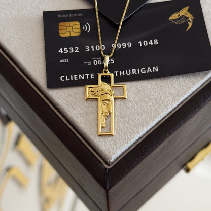 Pingente Crucifixo Com Jesus Vazado 3,5x2cm Banhado A Ouro 18k